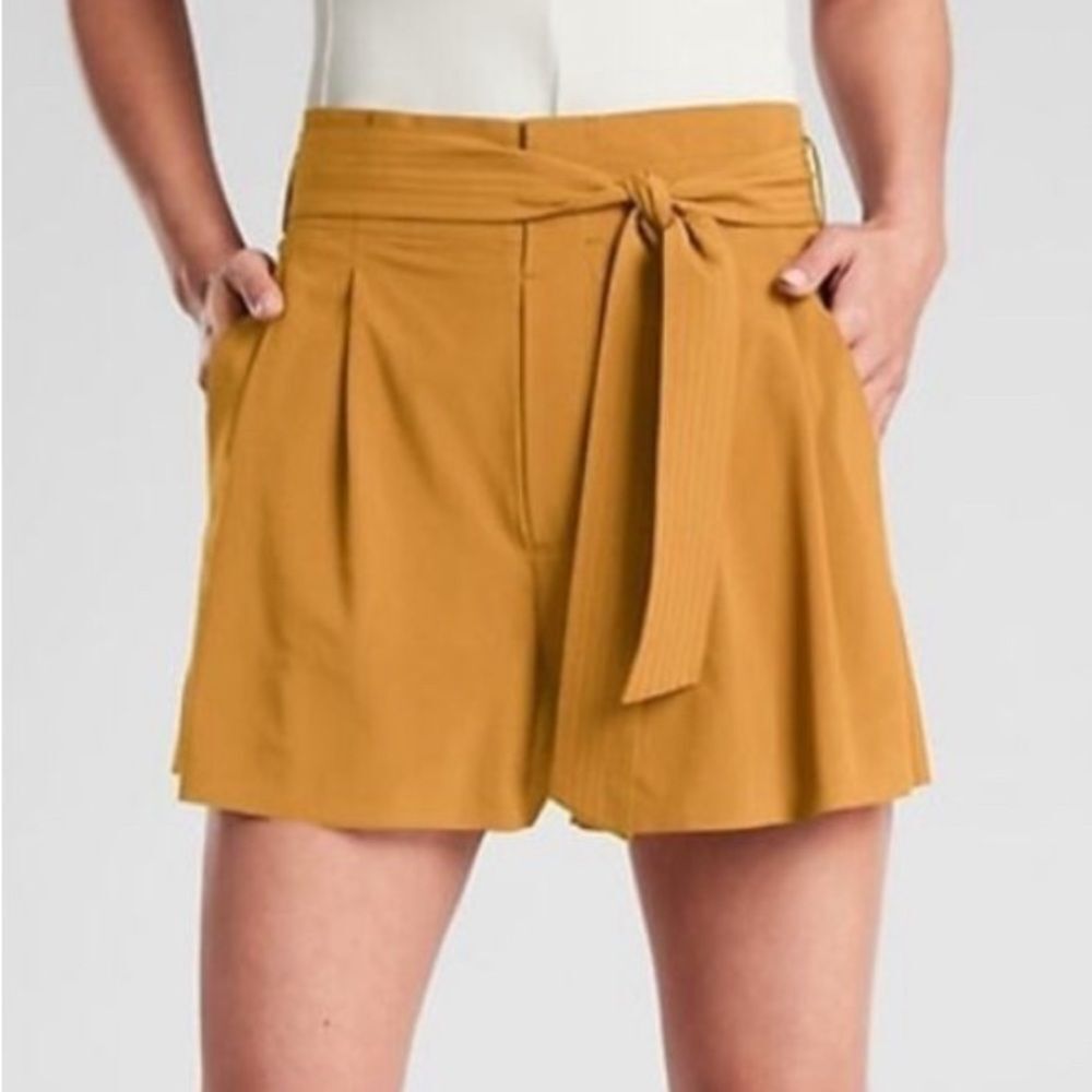Athleta Skyline ii Shorts Active Quick Dry Athleisure Short Tuscan Gold Size 8